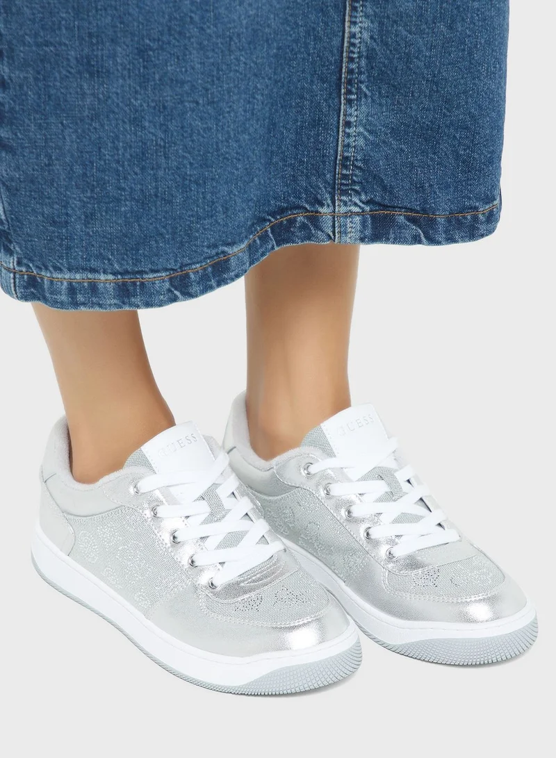 GUESS Invited Low-Top Sneakers