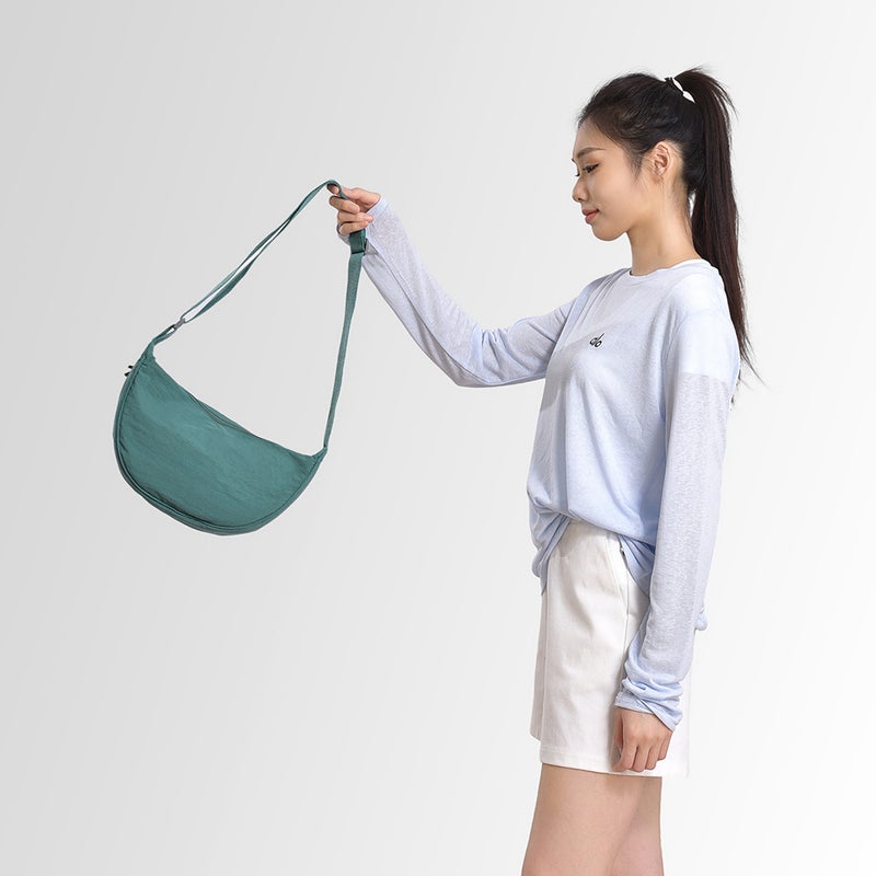 Ultra-Light Waterproof Multi-Color Crescent Waist Pack for Women - Image 3