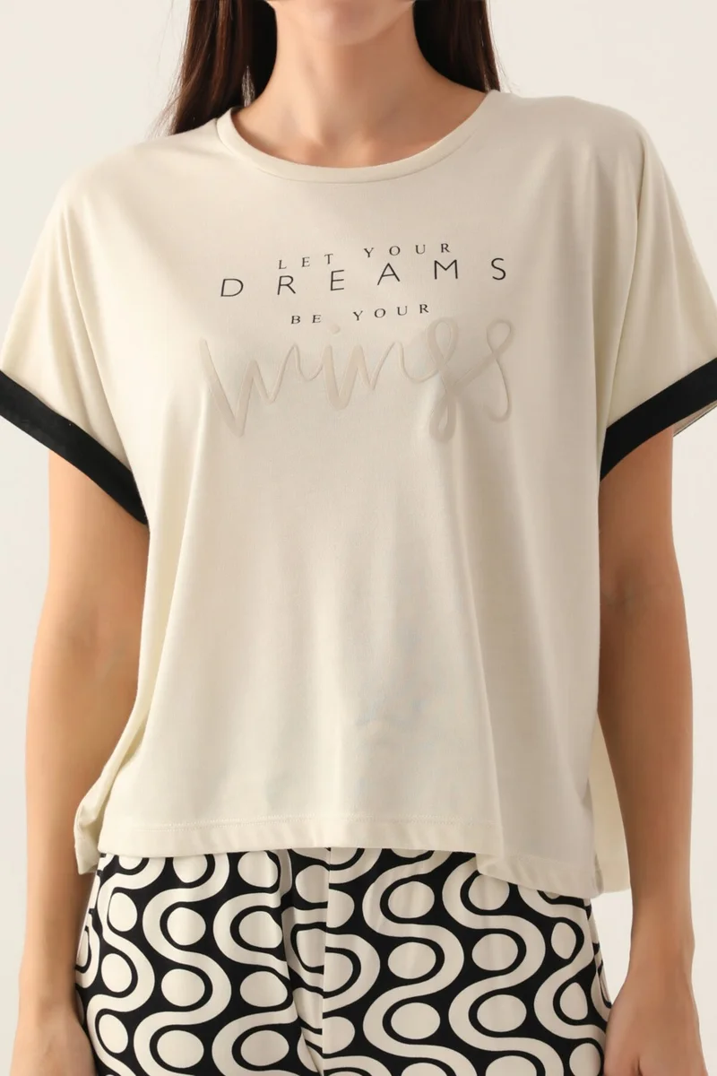 Arnetta Dreams Cream Women's Short Sleeve Pajama Set