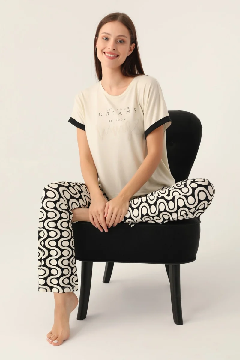 Arnetta Dreams Cream Women's Short Sleeve Pajama Set