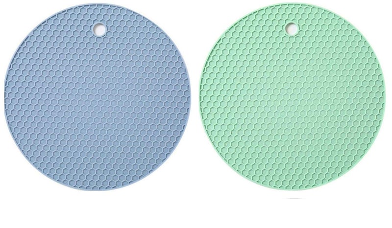 P-Plus International Silicone Trivets Mat for Dish Hot Pads for Counter Top,Pan and Pot Heat Resistant Hot Protector Round B 18 cm Random Pack of 2 - Image 1