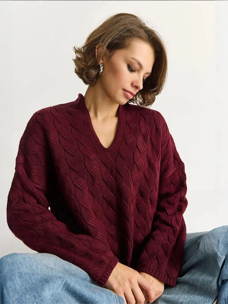 بيانكو لوتشي كنزة محبوكة مريحة بياقة على شكل حرف