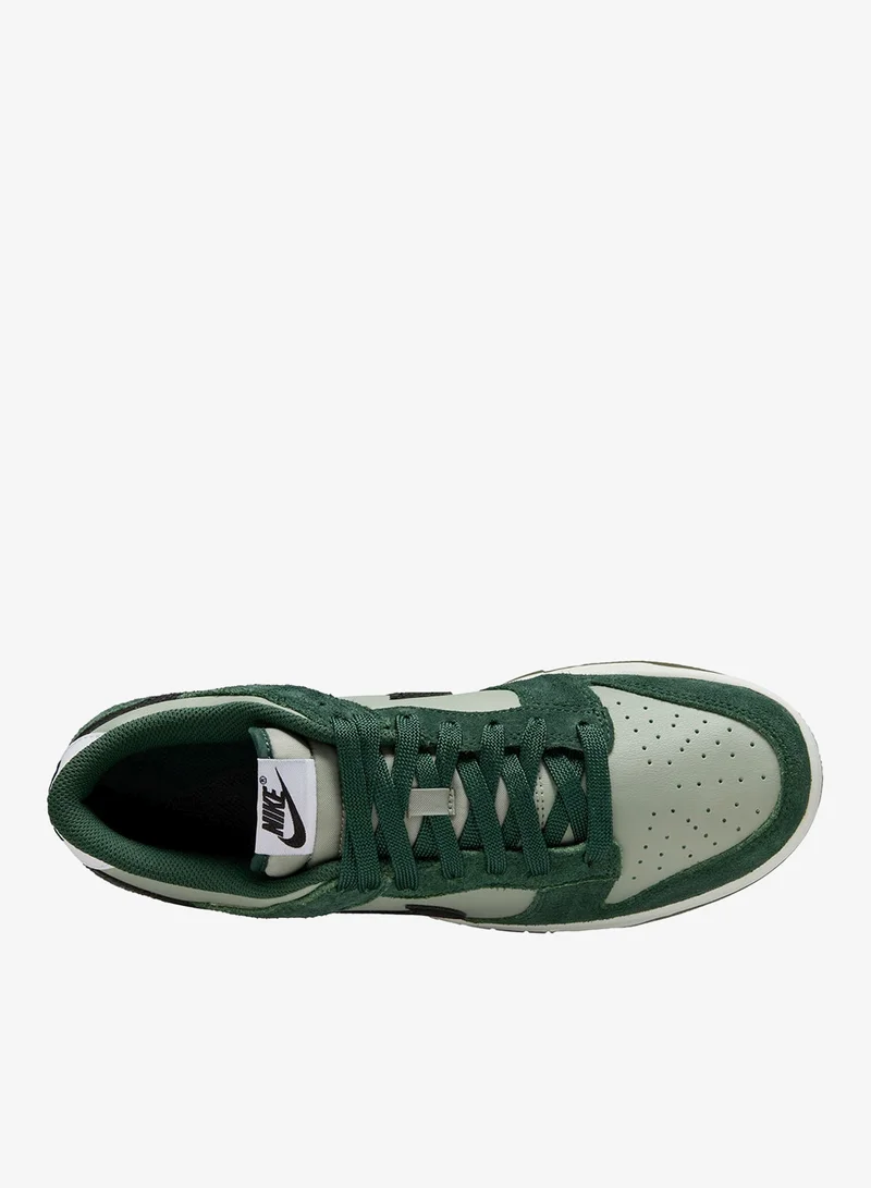 Nike Low Retro Se Ess+