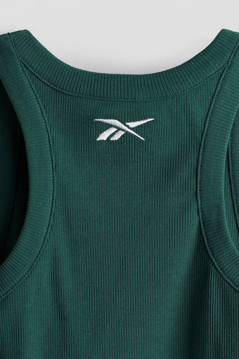 اتش اند ام فيست توب منة ومطرزة