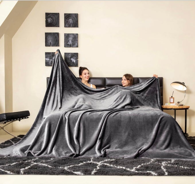 OVERSIZED KING FLEECE BLANKET 120X138 INCHES SOFT COZY WARM GIANT EXTRA LARGE 10X115 BLANKET FOR BED SOFA COUCHTRAVEL CAMPING CALIFORNIA HUGE FLANNEL BIG THROW BLANKET DARK GREY