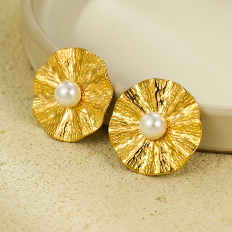 FLUFFY Floral Gold Earrings with Pearl - Image 1