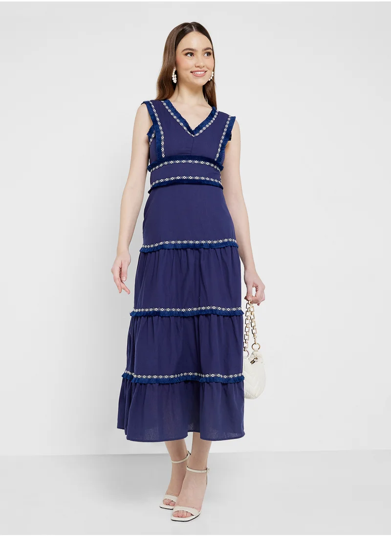 ايلا Layered Dress With Contrast Printed Hem