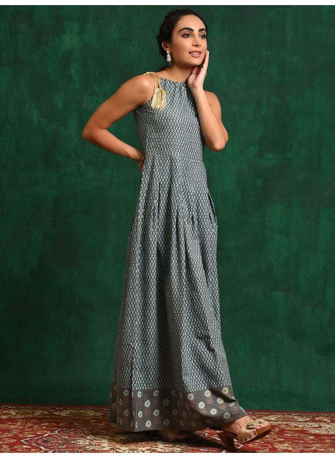 أيه كيه إس فستان ماكسي بطبعة فضية رمادية - Image 5