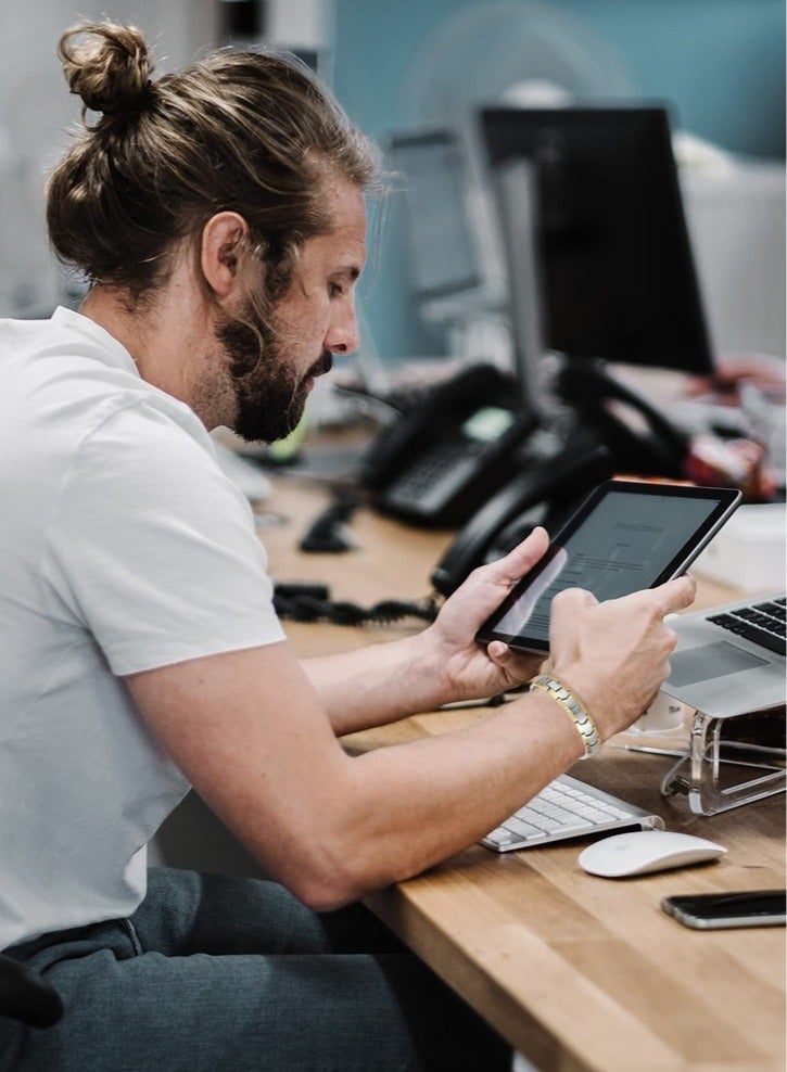 أساور الهيماتيت للرجال الفولاذ المقاوم للصدأ توازن الطاقة الحجارة سوار مجوهرات هدية مع أداة التعديل - Image 4