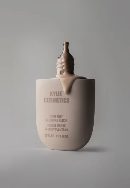 Kylie Cosmetics Skin Tint Blurring Elixir Foundation - 3WN, 30ml
