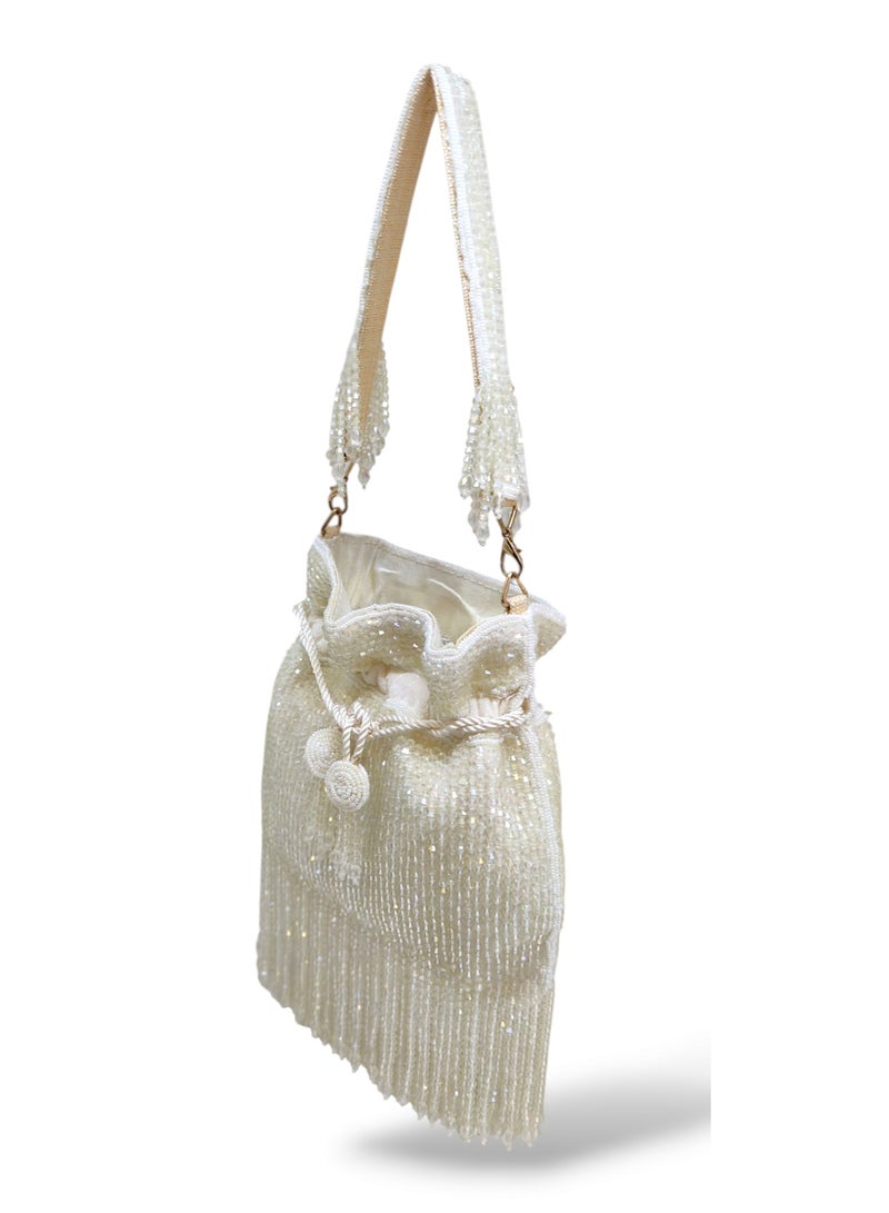 أركاد حقيبة بوتلي نسائية مطرزة بالخرز من أركاد بحبل شد للسهرات والأعراس – أبيض - Image 3