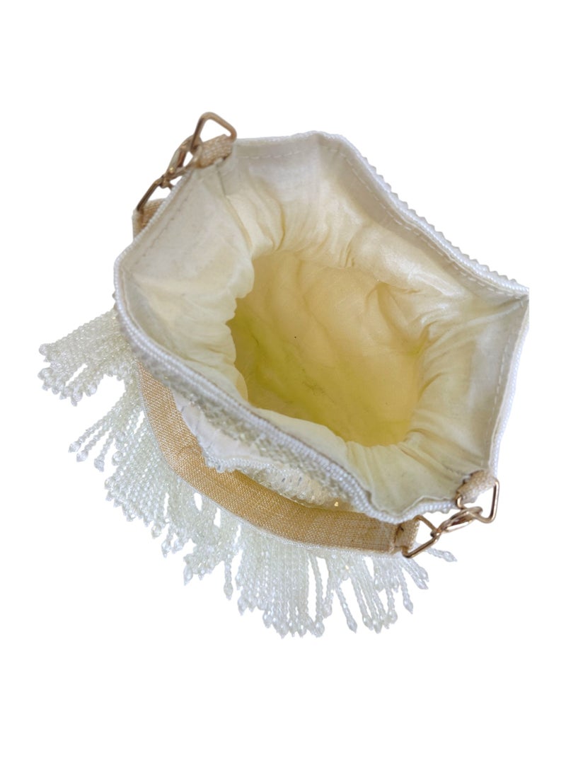 أركاد حقيبة بوتلي نسائية مطرزة بالخرز من أركاد بحبل شد للسهرات والأعراس – أبيض - Image 4
