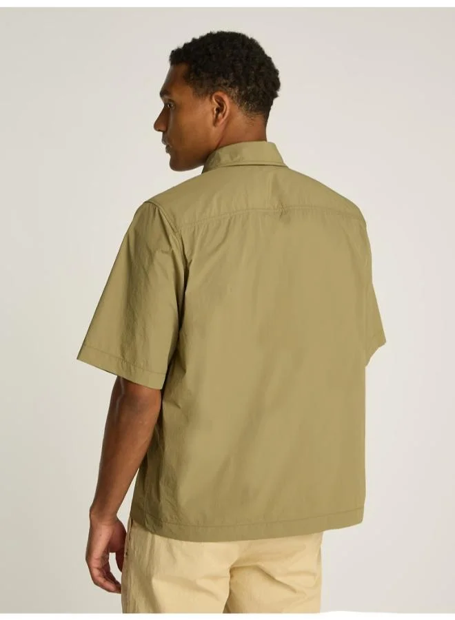 كالفن كلاين قميص أساسي بقصة عادية