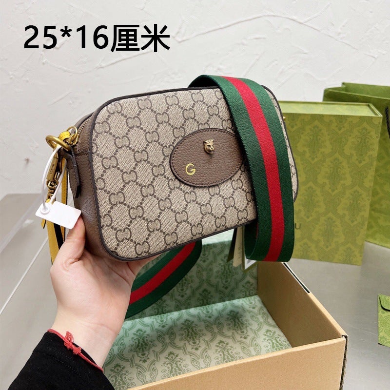 High Texture Xiao Zhan Same Style Bag New 2022 Bag Womens Mens Crossbody Bag Tiger Head Waist Bag Chest Bag Saddle BagTop plate double large G camera bag Top plate double large G camera bag