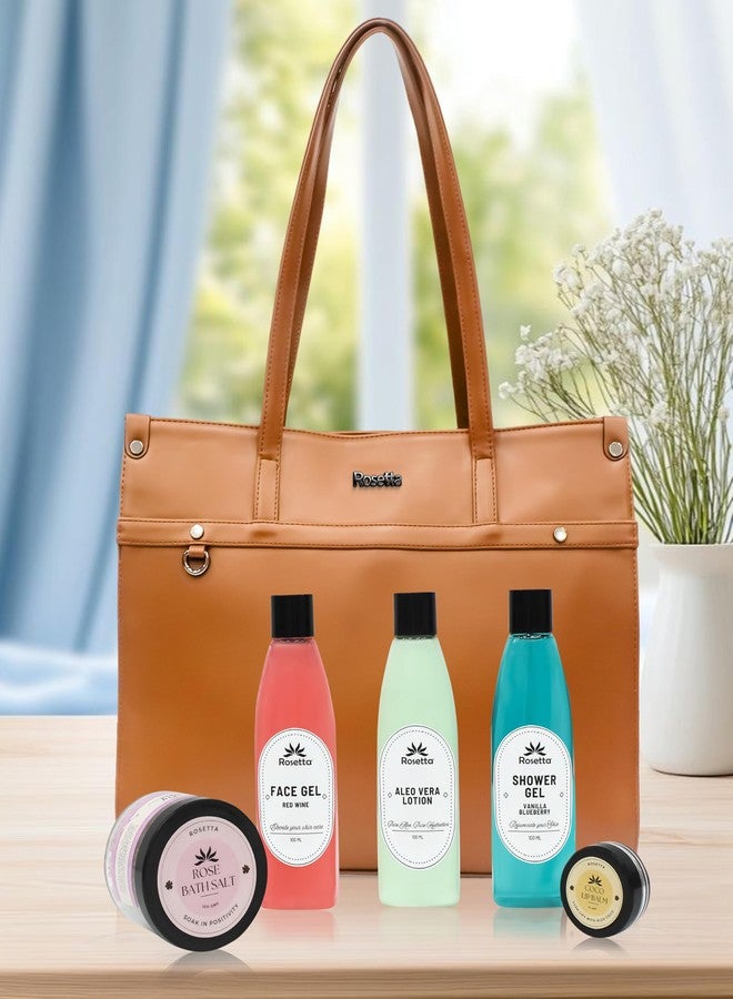 روزيتا مجموعة هدايا التجميل روزيتا 6 في 1 للنساء | حقيبة يد بنية أنيقة مع جل للوجه، لوشن الصبار، جل استحمام، ملح استحمام ومرطب شفاه | مجموعة سبا فاخرة. - Image 1
