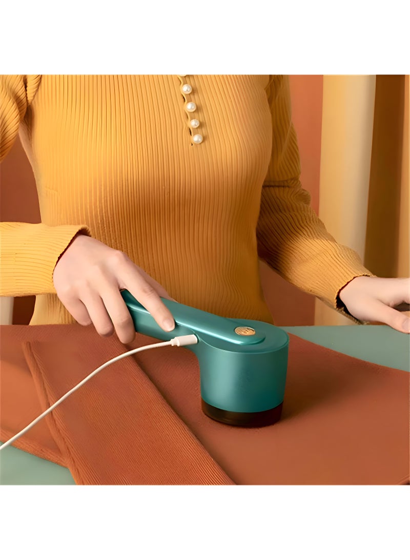 ماكينة مزيل وبر كهربائي قابل للشحن مع 6 شفرات متينة، ماكينة حلاقة أقمشة عبر منفذ Usb للتخلص من الزغب والوبر بفعالية  - Image 1