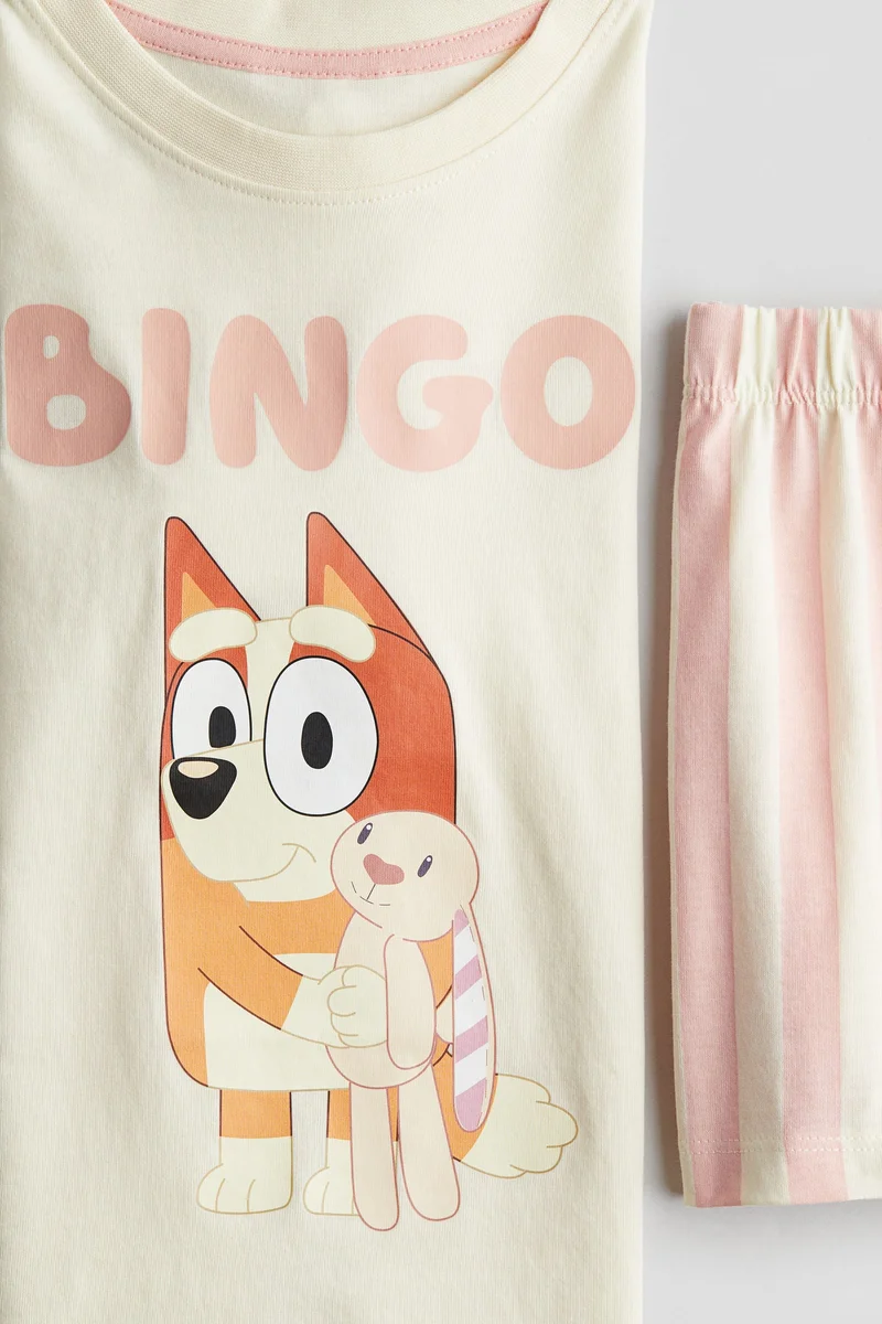 اتش اند ام بيجاما من قماش جيرسيه قطني مزين بطبعة