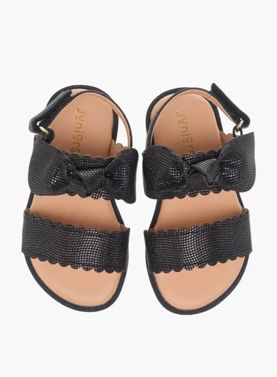 جونيورز Girls Bow Applique Sandals With Hook And Loop Closure