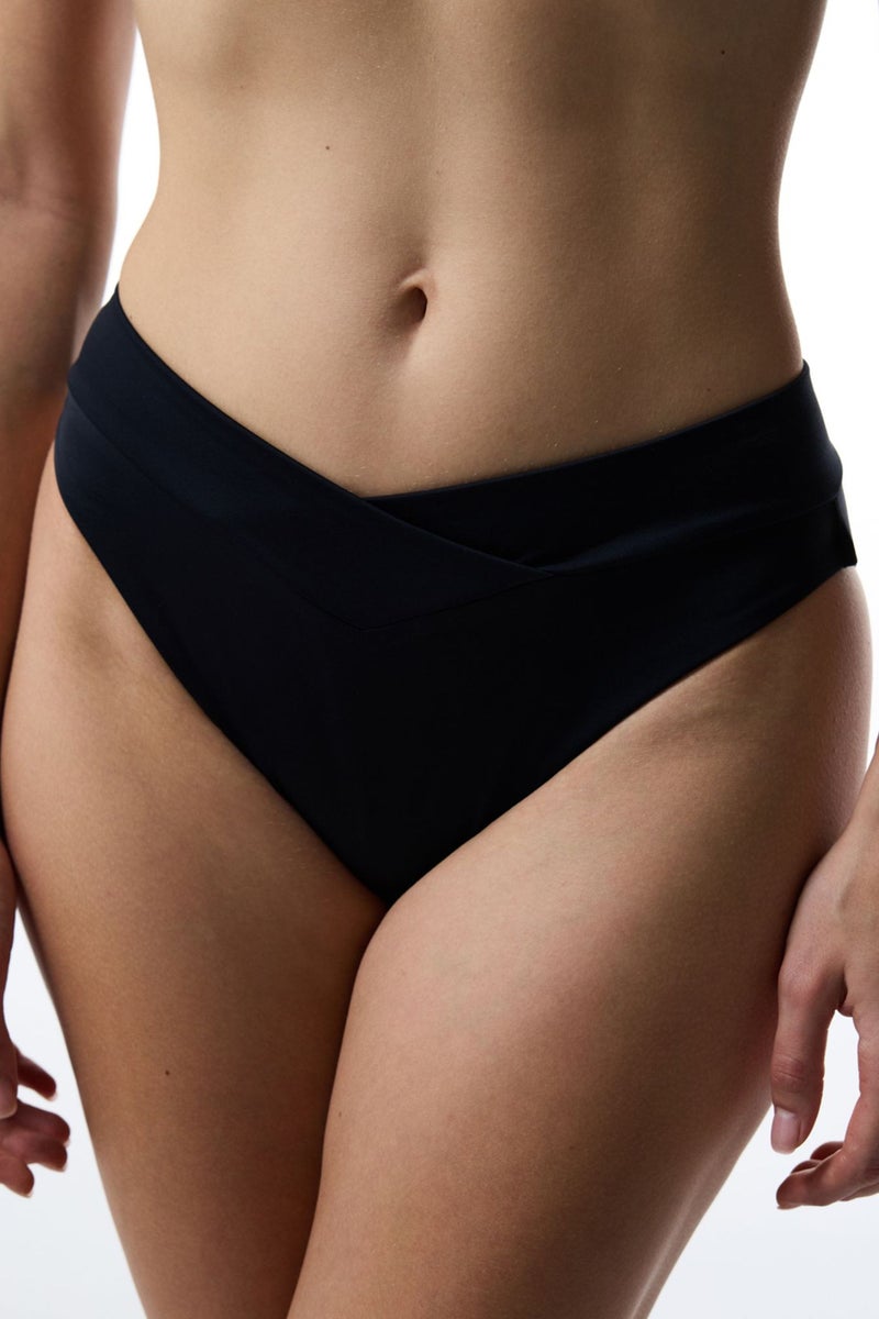 PENTI V-Cut Bikini Bottoms - Image 3