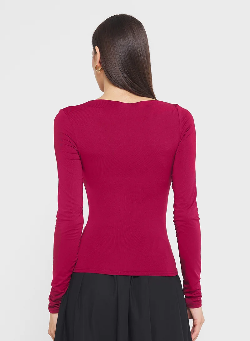 ايلا Fitted Top With Asymmetric  Neck