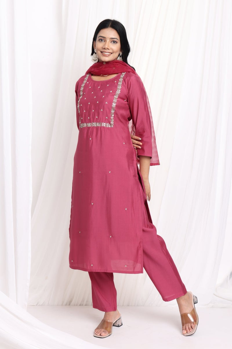 كاري مجموعة كورتا نسائية مستقيمة مع عمل دبكا وزاردوسي - Image 3
