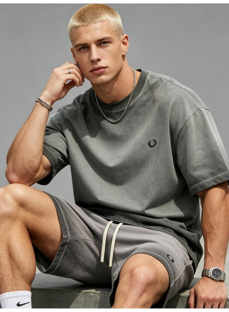فريد بيري FRED PERRY three-dimensional LOGO for men and women is vintage washed to make an old casual suit, with loose short-sleeved T-shirts and casual shorts. - Image 5