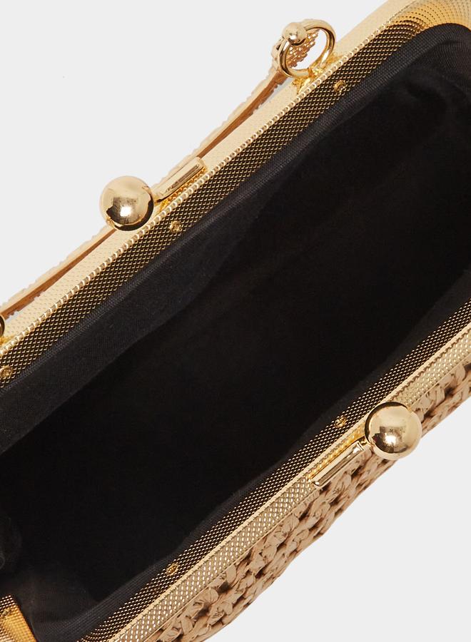 Styli Styli Textured Kiss Lock Clutch with Metal Handle  - Image 4