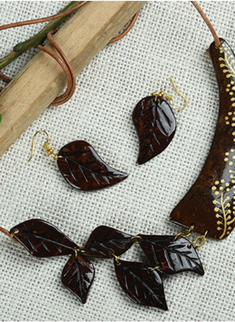N & H - Handcrafted Coconut Shell Leaves Sword Shaped Necklace Set - Image 1