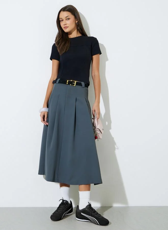 ستايلي Black Ribbed Round Neck Fitted T-Shirt