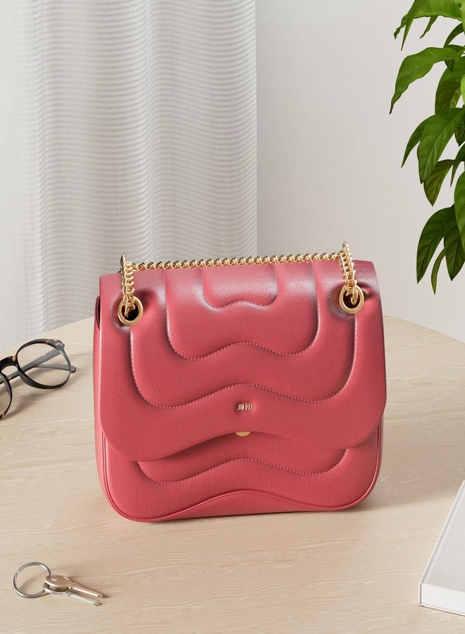 جي دبليو بي حقيبة كروسبودي تينا المبطنة بسلسلة من جي دبليو بي إي آي للنساء - لون عنابي - Image 2