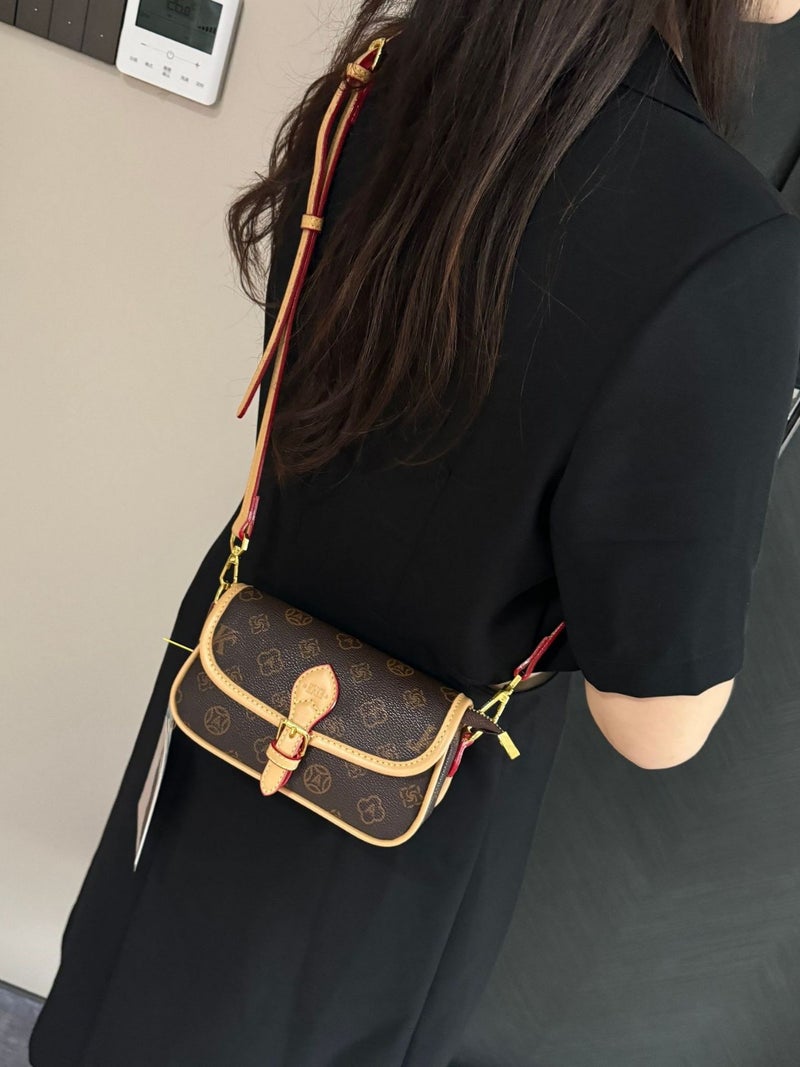 Monica Qiqi Baguette Printed Single Shoulder Underarm Small Square Bag Women'S Style Old Flower Vintage All-Match Fashion - Image 5