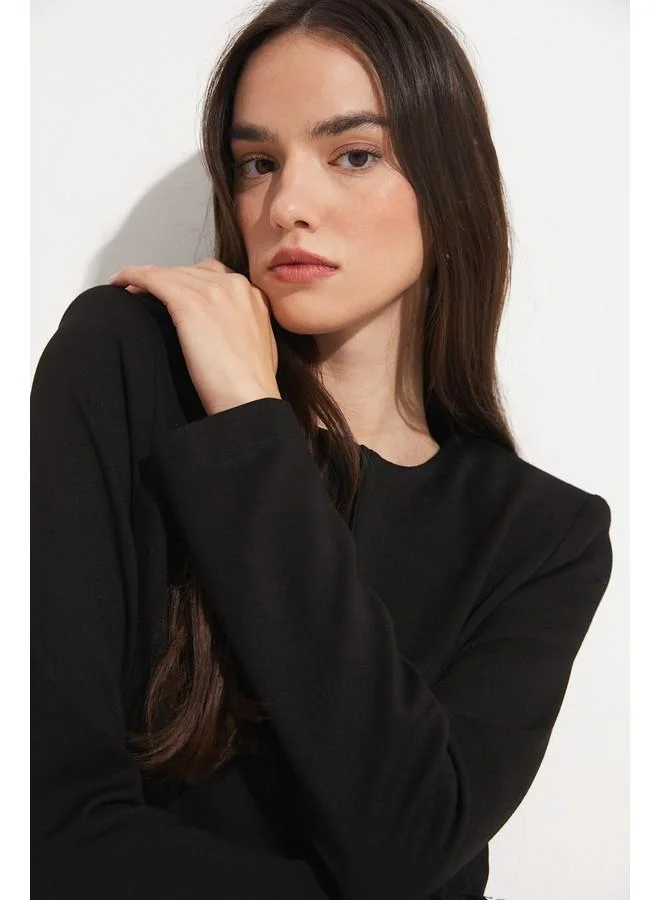 جون فستان أسود A-Line