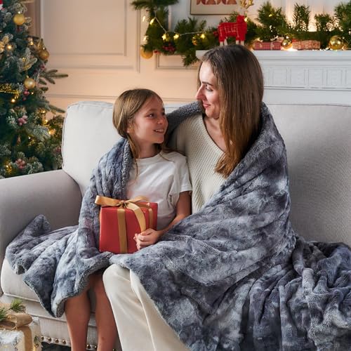 NEWCOSPLAY Super Soft Faux Fur Blanket Twin Size Grey Sherpa Fuzzy Plush Warm Blanket for Sofa Bed Grey Twin60x80