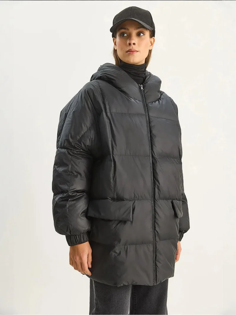Bianco Lucci LUCCI Hooded Oversized Thick Puffer Jacket