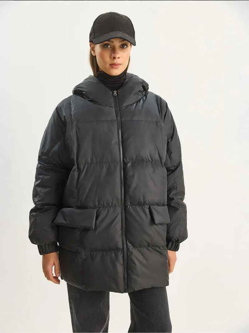 Bianco Lucci LUCCI Hooded Oversized Thick Puffer Jacket