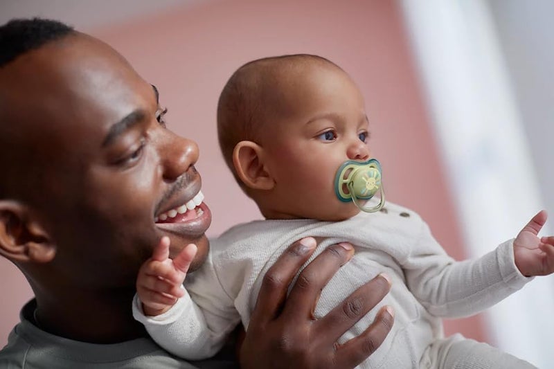 Avent Philips Ultra Air Soother - 2 x Light, Breathable Baby Soothers for Babies Aged 0‑6 Months, BPA-Free with Steriliser Carry Case (Model SCF085/58) - Image 4