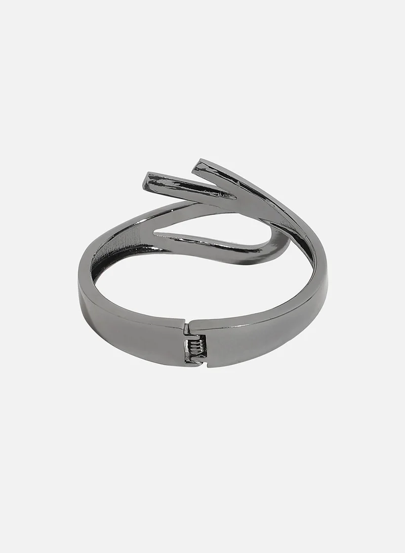 SOHI Embellished Bow Artificial Bracelet Jewellery
