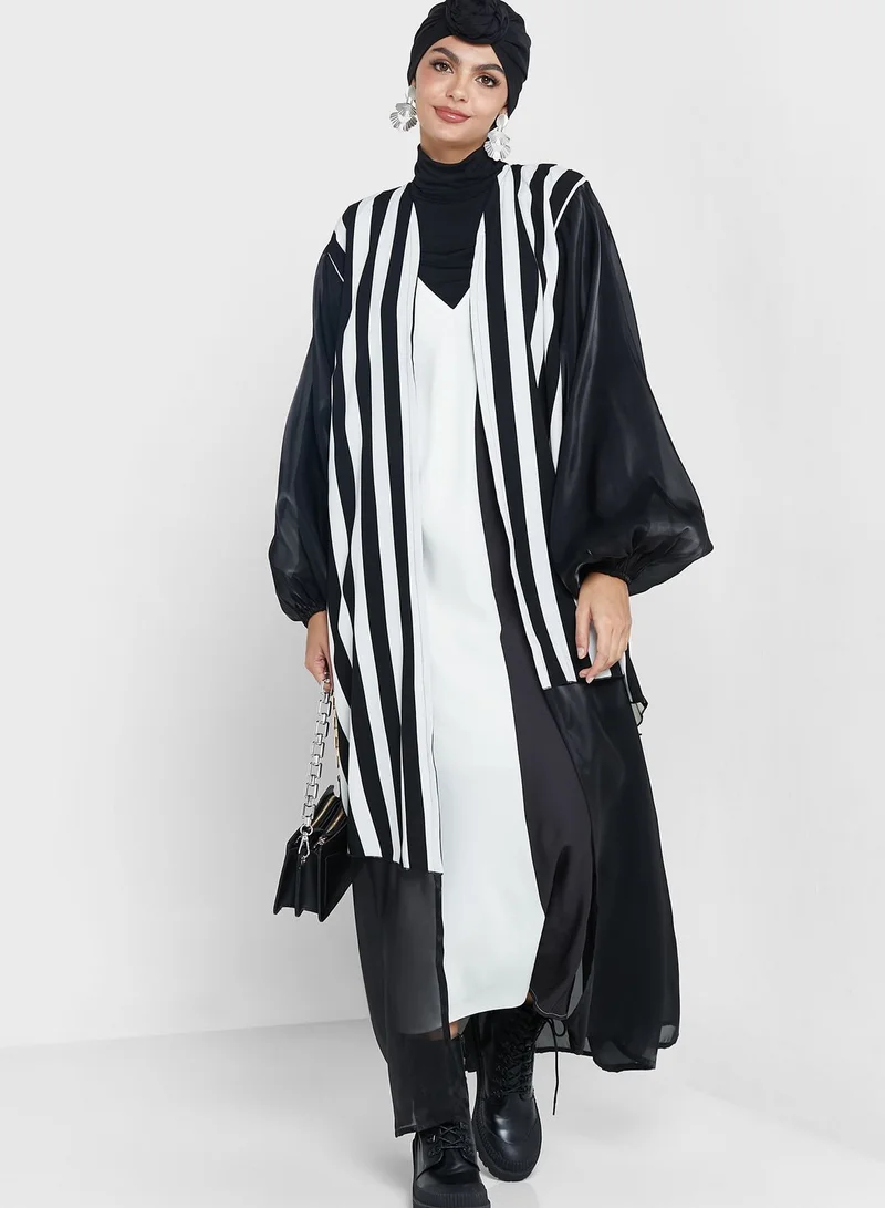 Khizana Puff Sleeve Abaya With Sheila