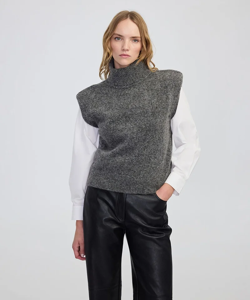 ابيكول Knit Vest with Shoulder Pads