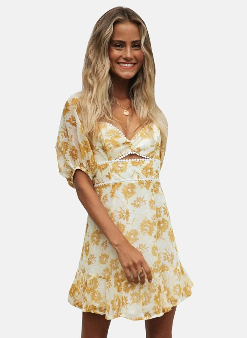 يونيكي White Sweetheart Neck Floral Print A-Line Dress