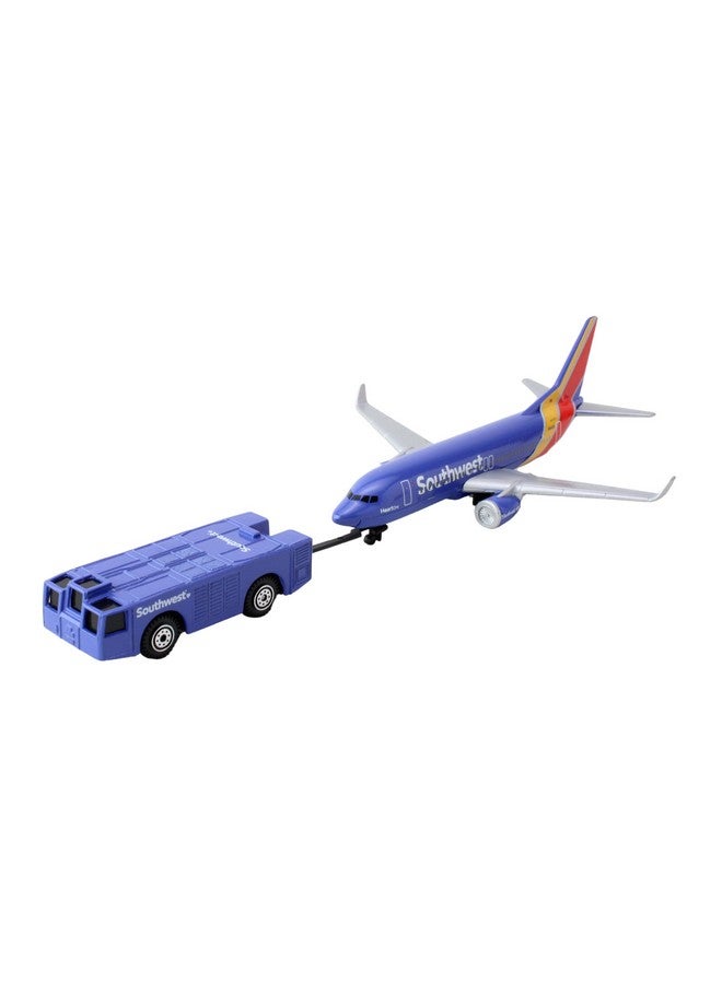 Daron Southwest Airlines Airport Playset with Die-Cast Metal Model Airplane with Plastic Parts, Cars and Transportation Toys for Kids Ages 3+ - Image 4