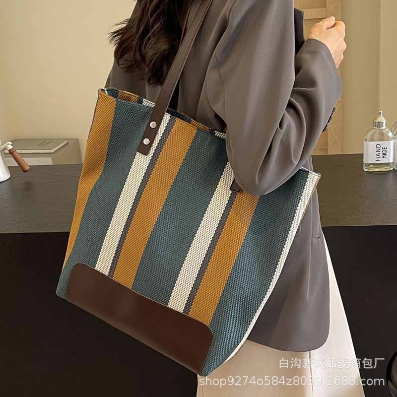 Canvas Large Capacity Tote Bag – Women's Urban Simple Shoulder Bag with Contrast Color - Image 5