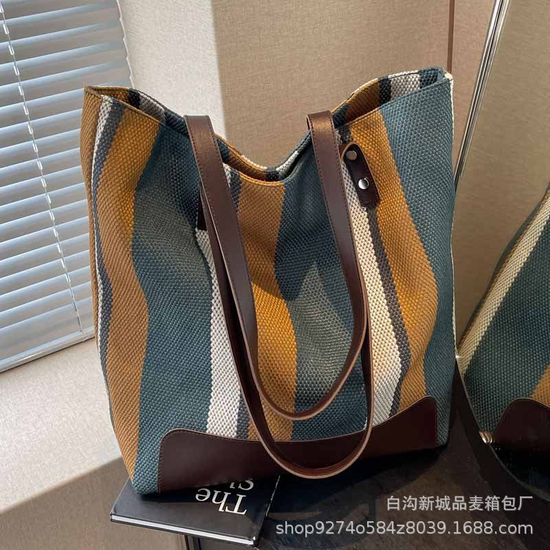 Canvas Large Capacity Tote Bag – Women's Urban Simple Shoulder Bag with Contrast Color - Image 3