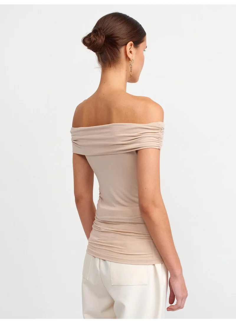 ديلفين 30902 Off Shoulder Gathered Top-Beige