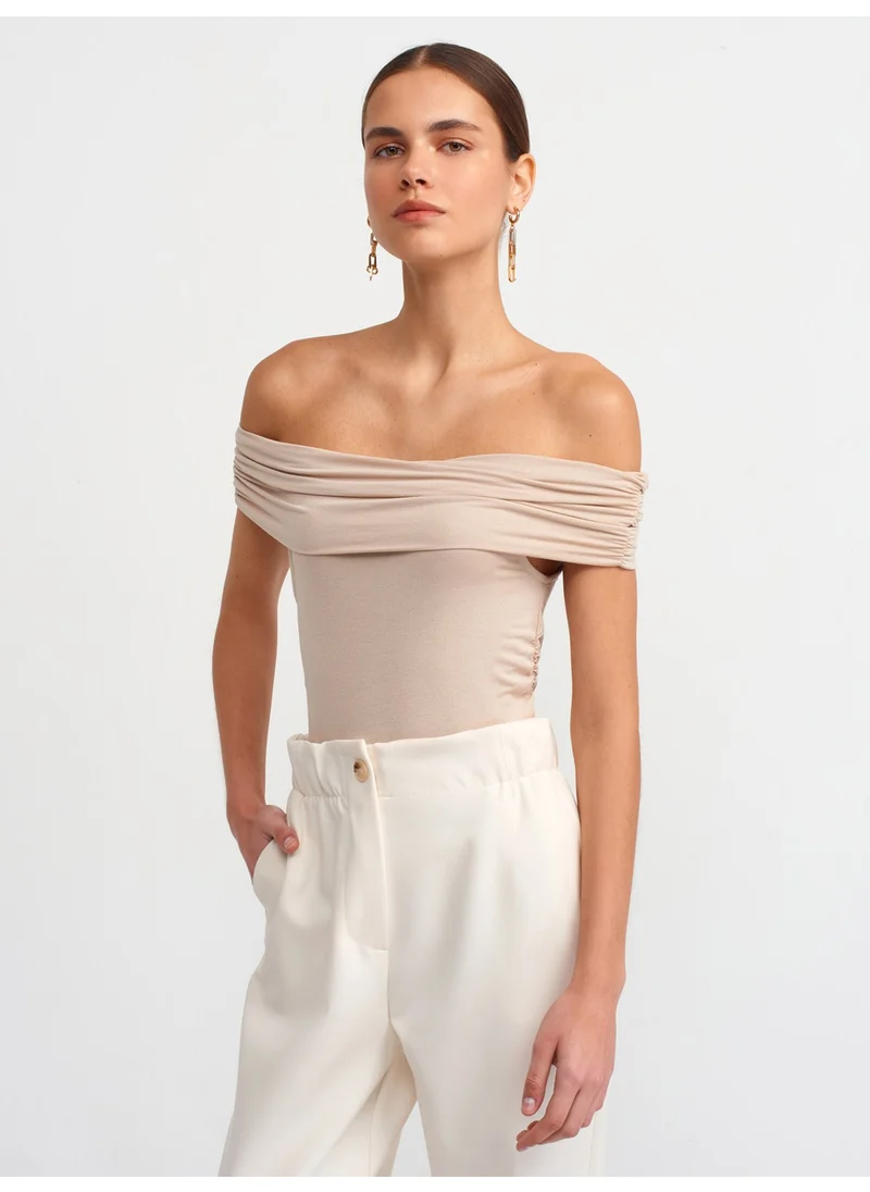 ديلفين 30902 Off Shoulder Gathered Top-Beige