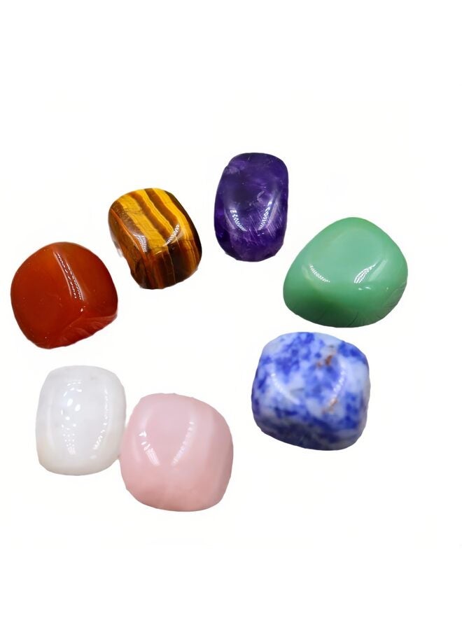 يُسلِّم مجموعة من 22 قطعة من بلورات الشفاء من الكوارتز الشاكرا في صندوق خشبي - Image 1