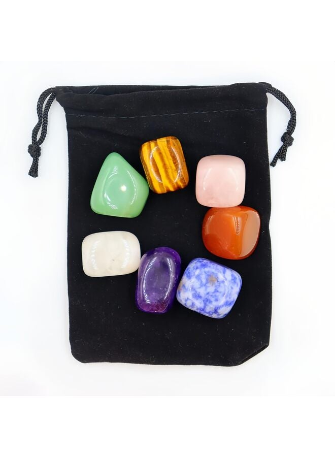 يُسلِّم مجموعة من 22 قطعة من بلورات الشفاء من الكوارتز الشاكرا في صندوق خشبي - Image 4