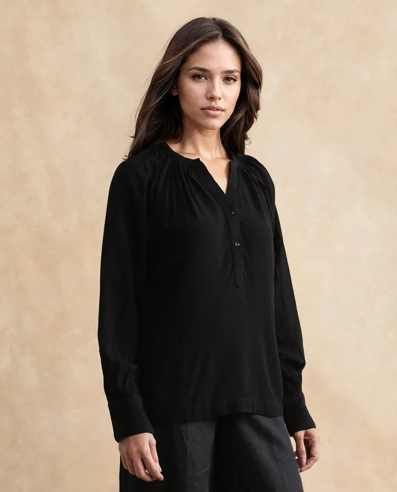 Rareism Women's Timeless Elegance: Classic Top