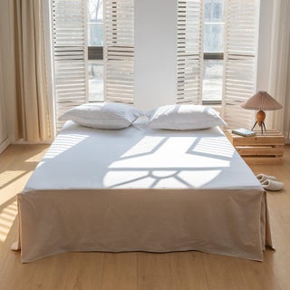 Biselina French Linen Bed Skirt مع زاوية مطوية مقاس 18 بوصة مزج القطن الطبيعي للقطن الطبيعي Basic Gust Guper Freed Freedhouse (18 "" King Basic Linen) - pzsku/Z18D1634F9770162A10C5Z/45/1749650500/c7f39cb3-cd91-47f2-845a-b52c2fed3107