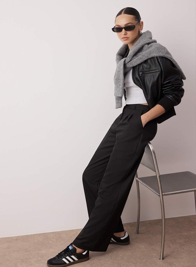 trendyol Black Wide Leg Pleated Woven Fabric Trousers - Image 2